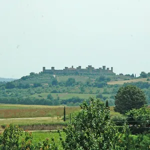 https://sm-il-castro.it-tuscanyhotel.com